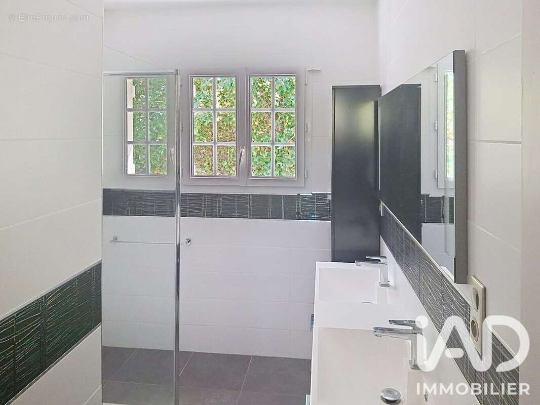 Maison 141 m² à Caussade  - photo 5