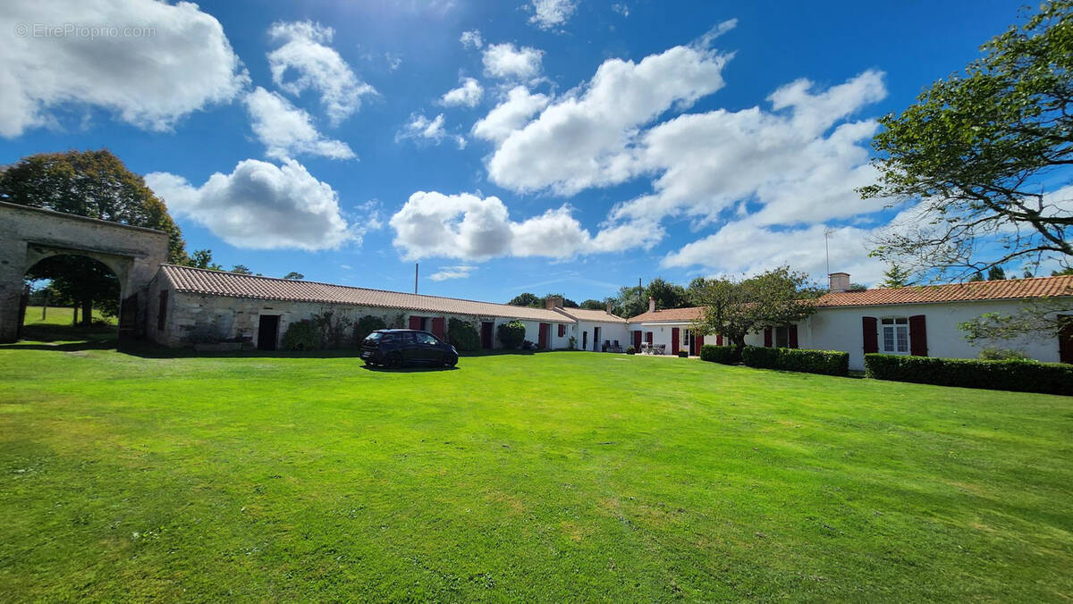 Maison à SAINT-HILAIRE-DE-RIEZ