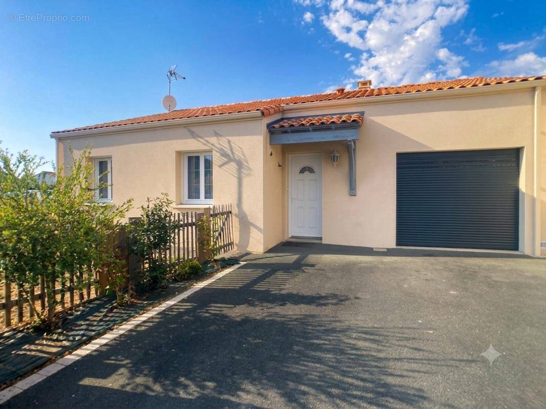 Maison à GIVRAND
