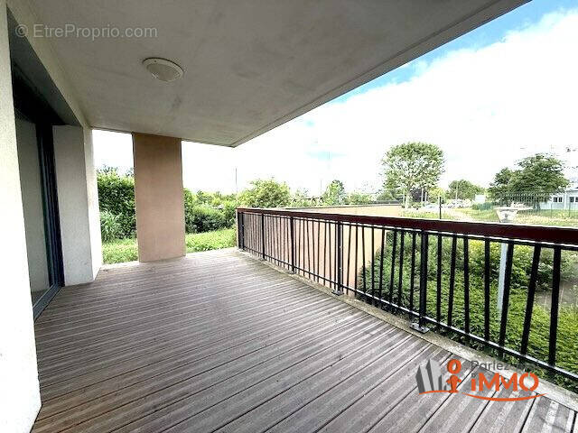 Appartement à SAINT-PRIEST-EN-JAREZ