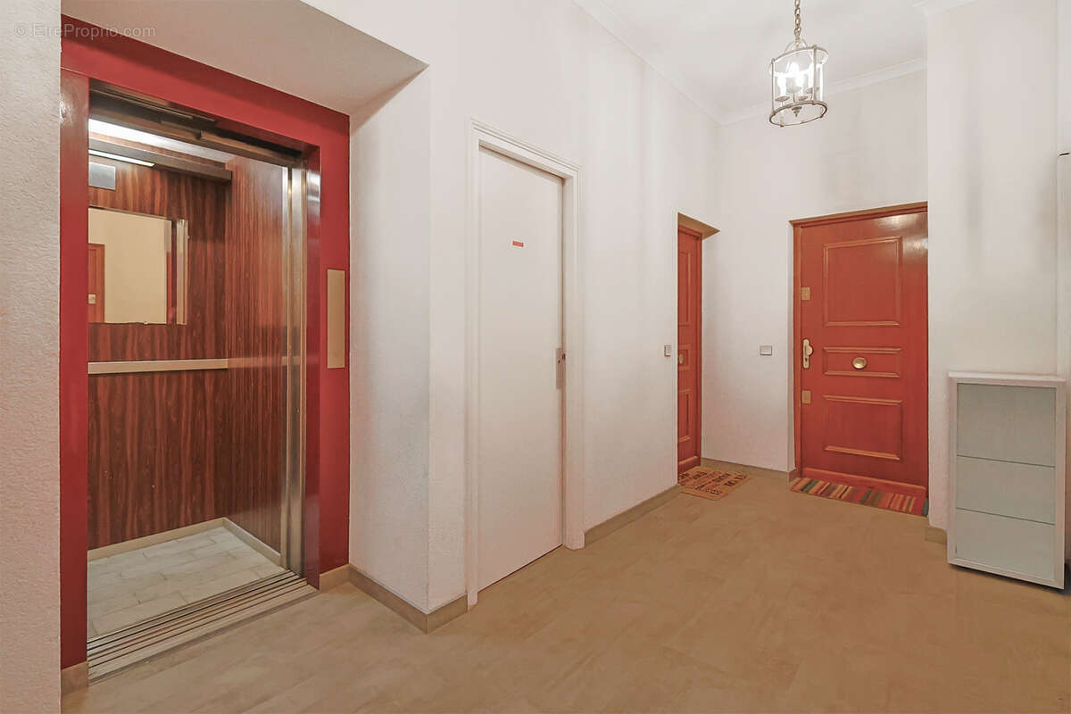 Appartement à HYERES