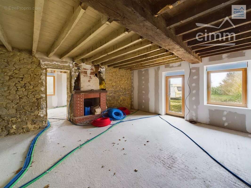 Maison à SAINT-SEGLIN