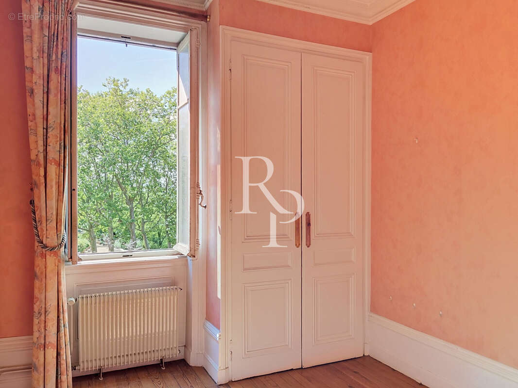 Appartement à LYON-5E