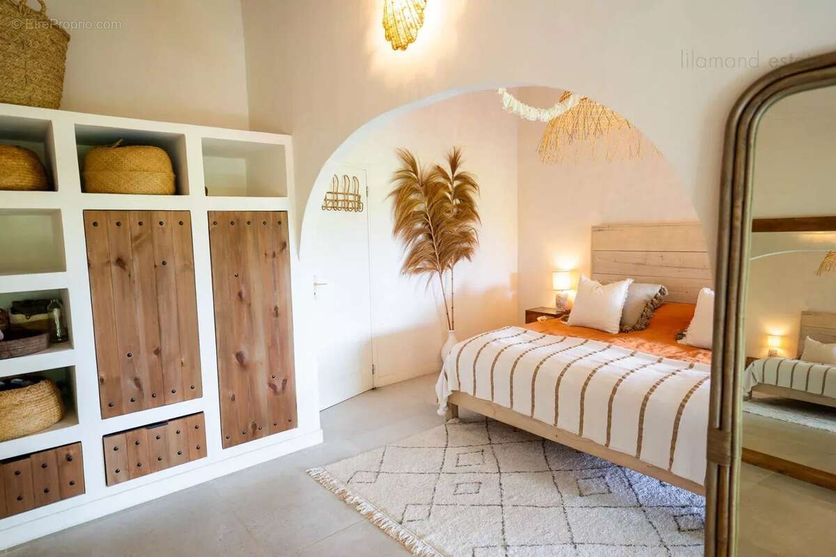 Guadeloupe - villa meublee - 8 pieces - photo 15