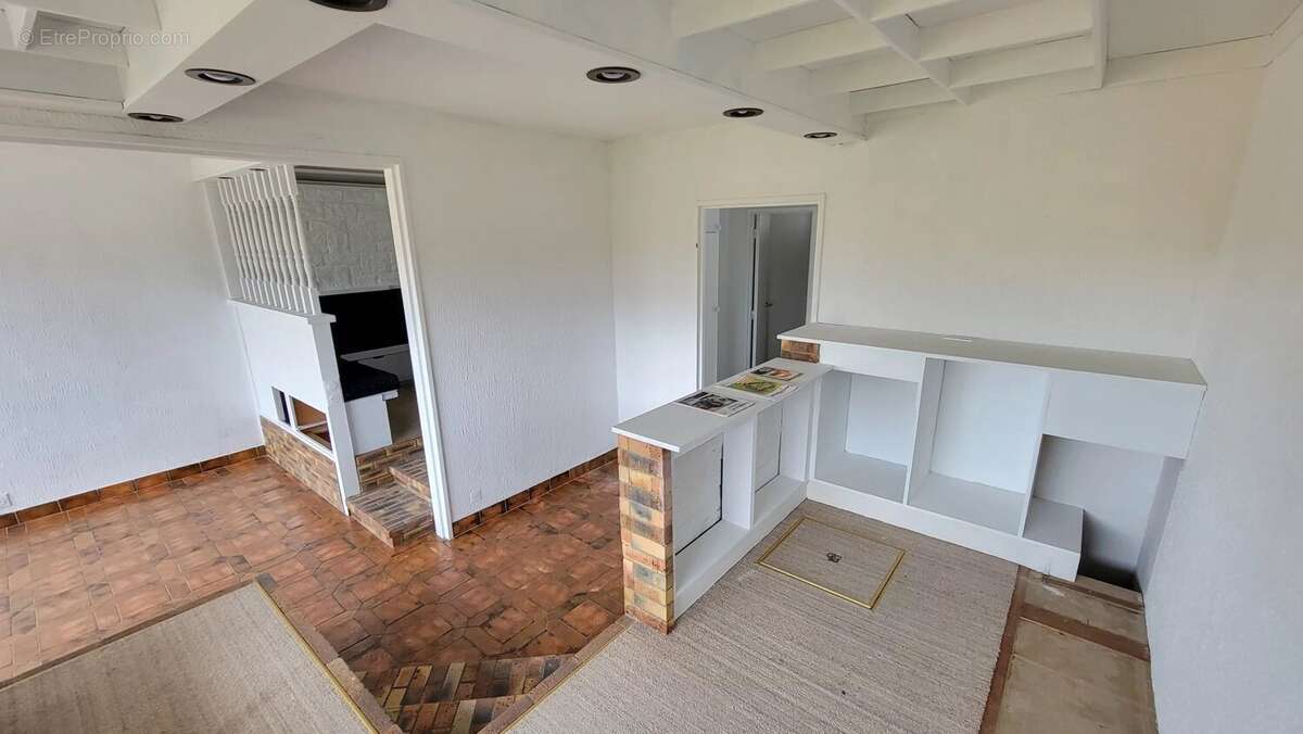 Appartement à SAINT-MICHEL-SUR-ORGE