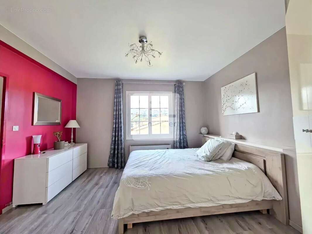 Maison à BAGNOLS-SUR-CEZE