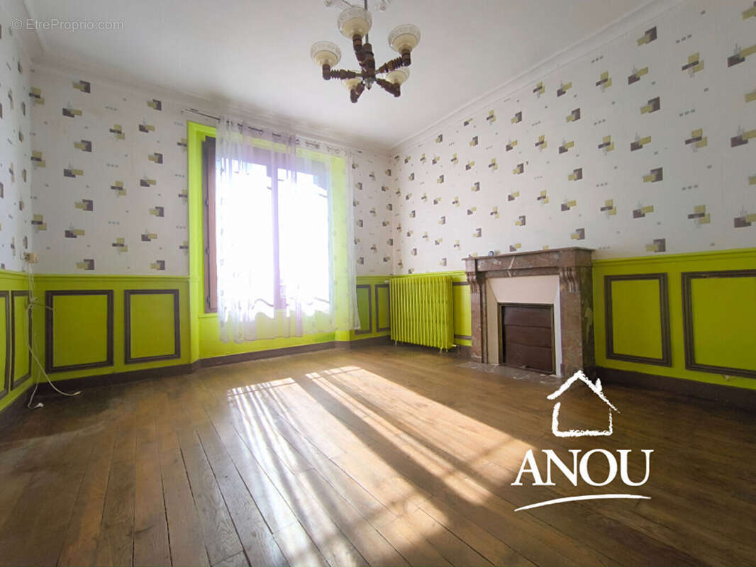 Maison à LA BAZOCHE-GOUET