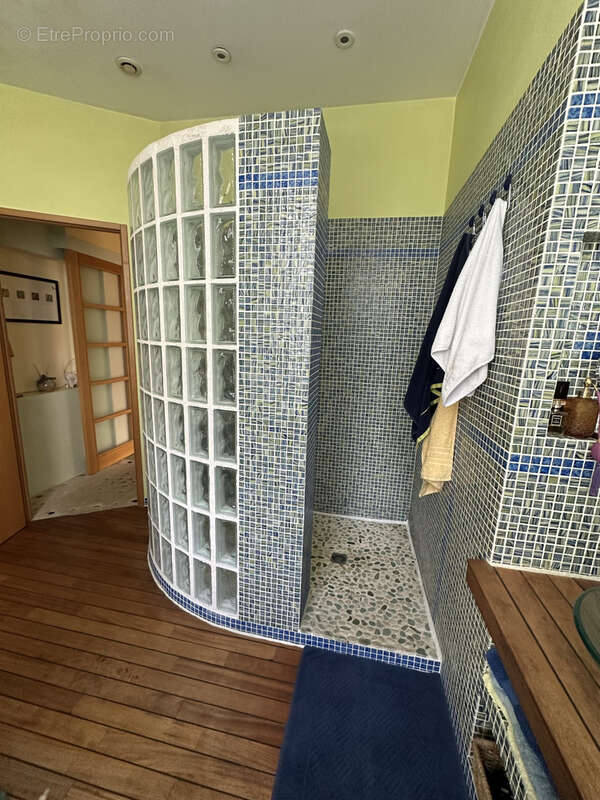 Marmande à quelques pas de toutes les commodités, villa 167m2 avec jardin et garage. - photo 8