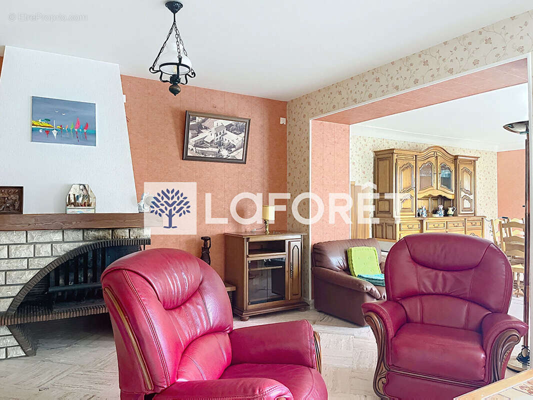 Maison à ASSAIS-LES-JUMEAUX