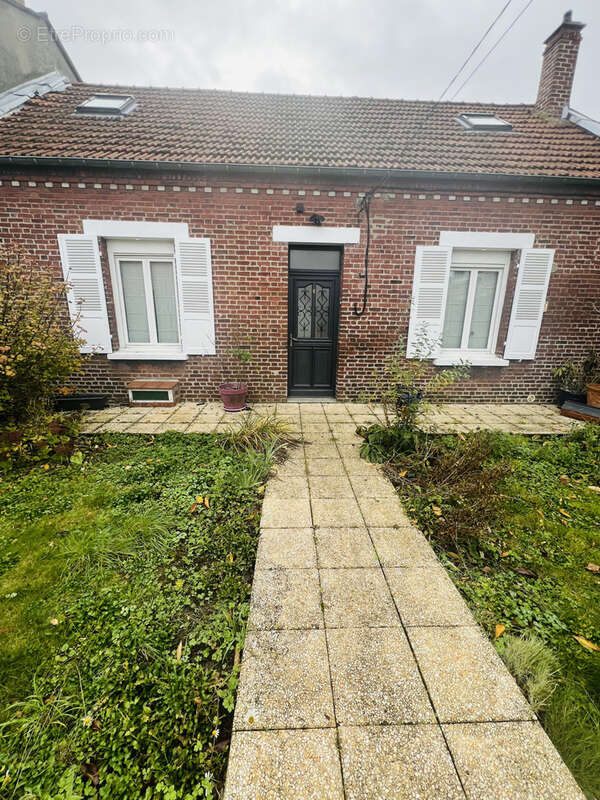 Maison à VILLERS-BRETONNEUX