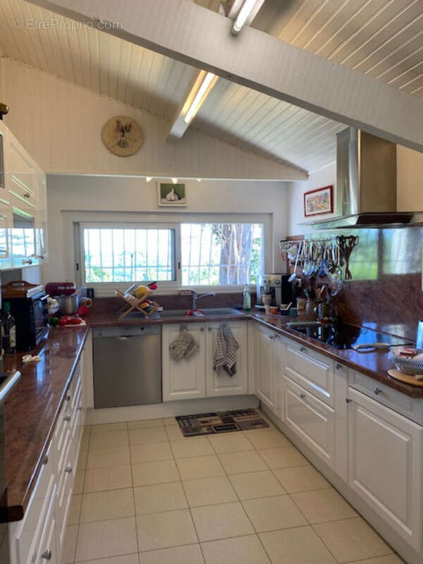 Dpt Tarn (81), à vendre PUYLAURENS maison P9 de 260 m² - Terrain de 5 571,00 m² - photo 6
