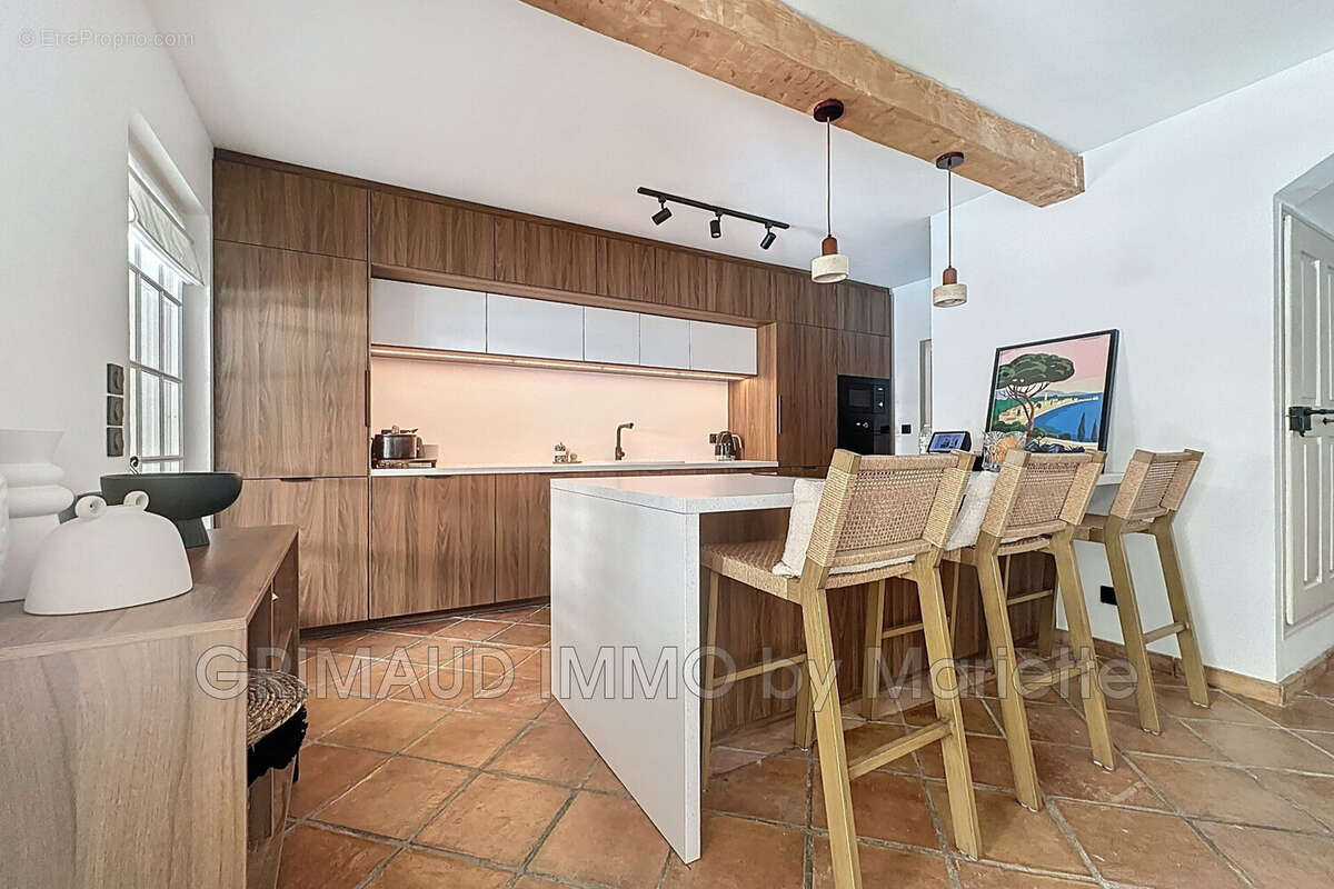 Maison à LA GARDE-FREINET