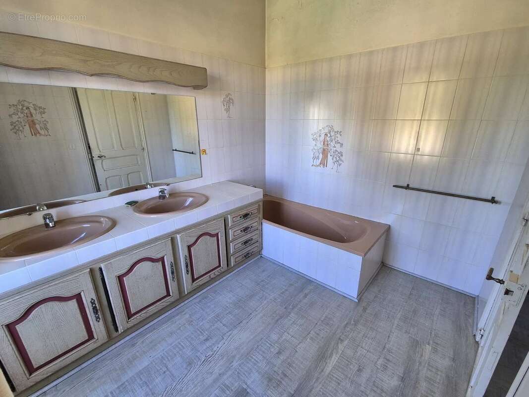 Maison à SAINT-MARTIN-DE-VALGALGUES