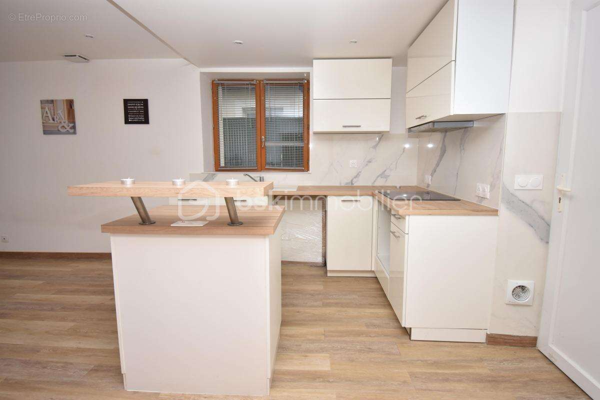 Maison à BERNAY-VILBERT