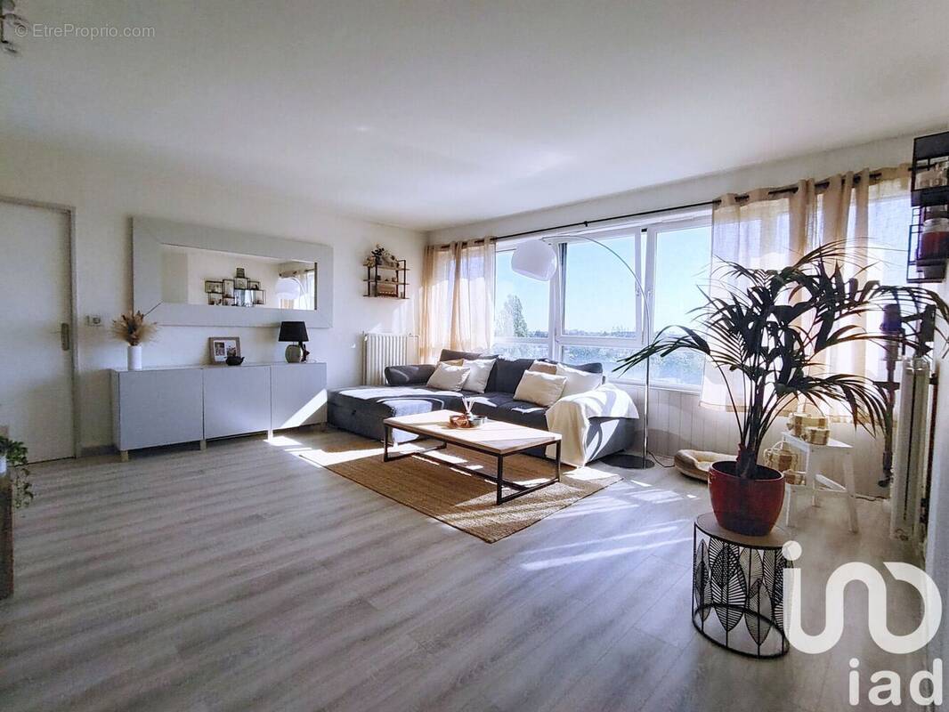 Photo 1 - Appartement à ELANCOURT