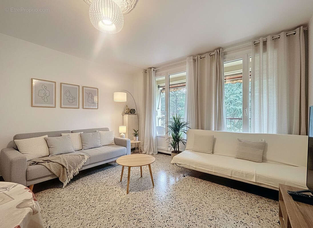 Appartement à AUBAGNE