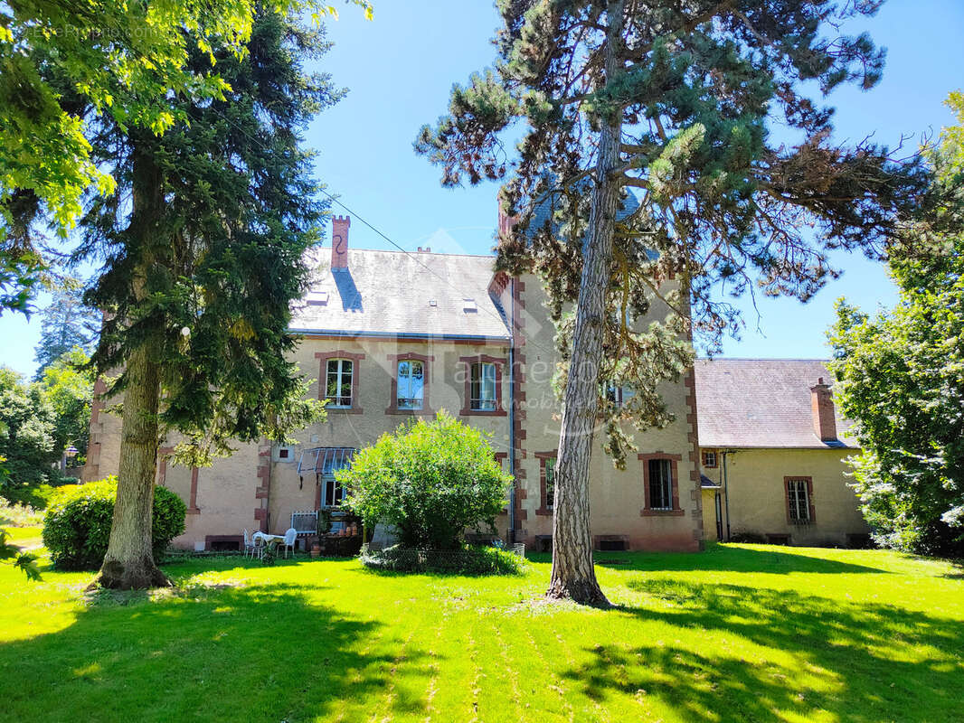 Château avec 30ha - Allier - photo 14
