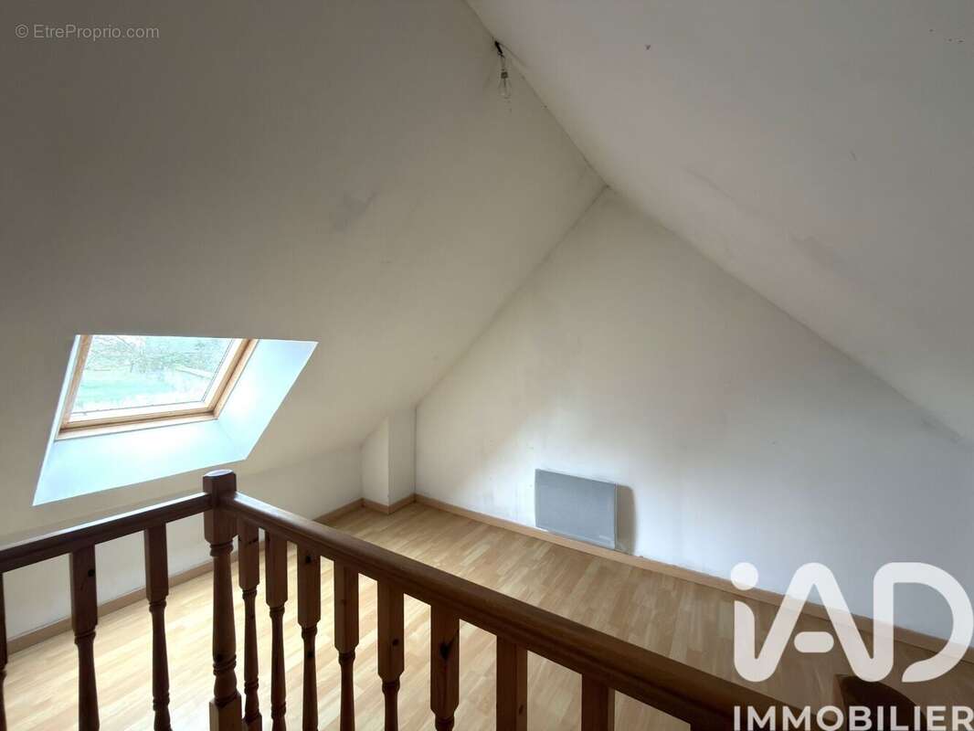 Maison 98 m² à Equancourt  - photo 6