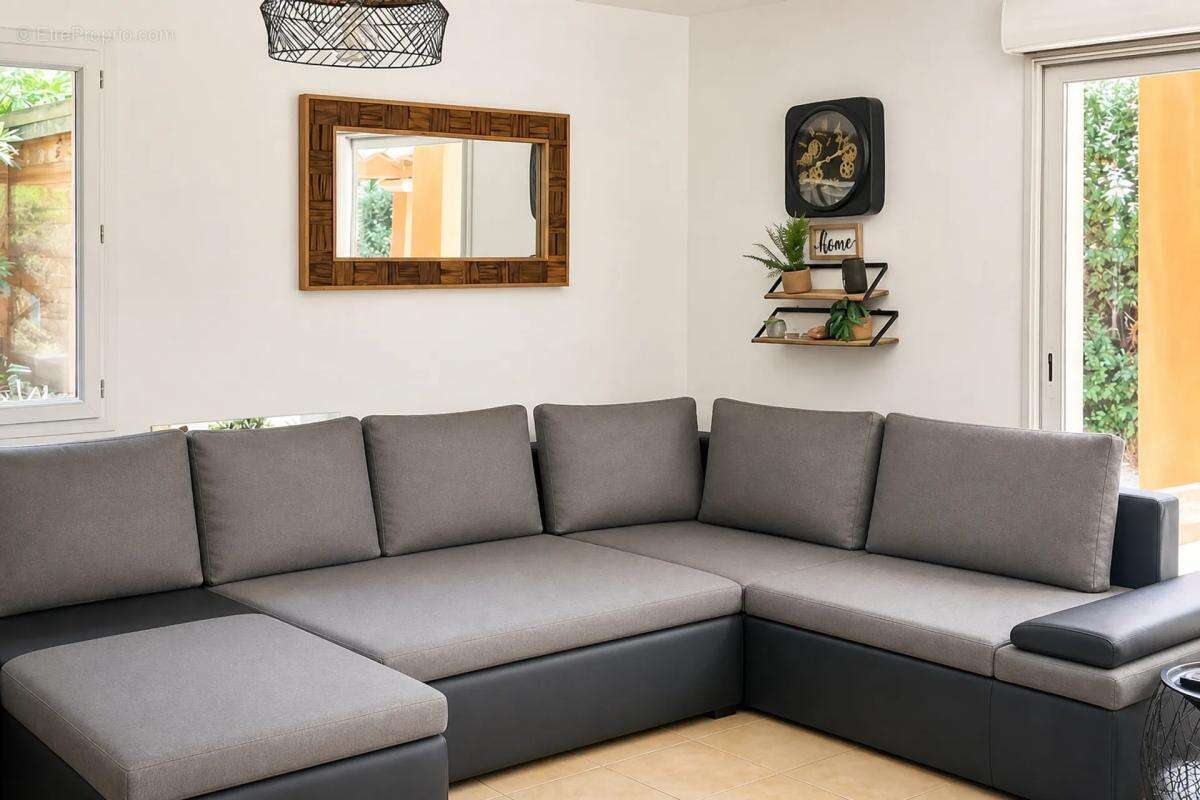 Maison à ROQUEBRUNE-SUR-ARGENS
