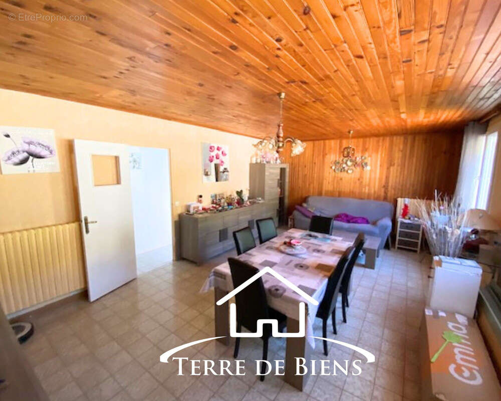 Maison à VIC-SUR-AISNE