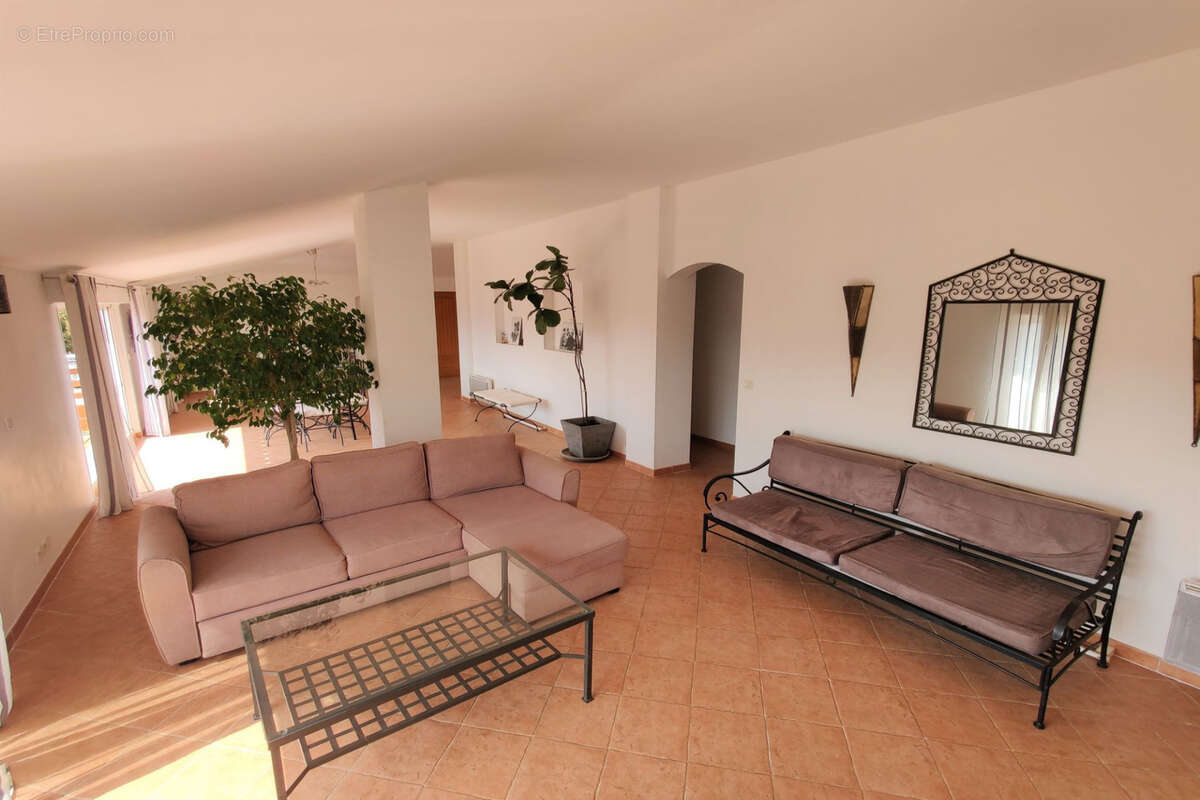 Appartement à TARADEAU