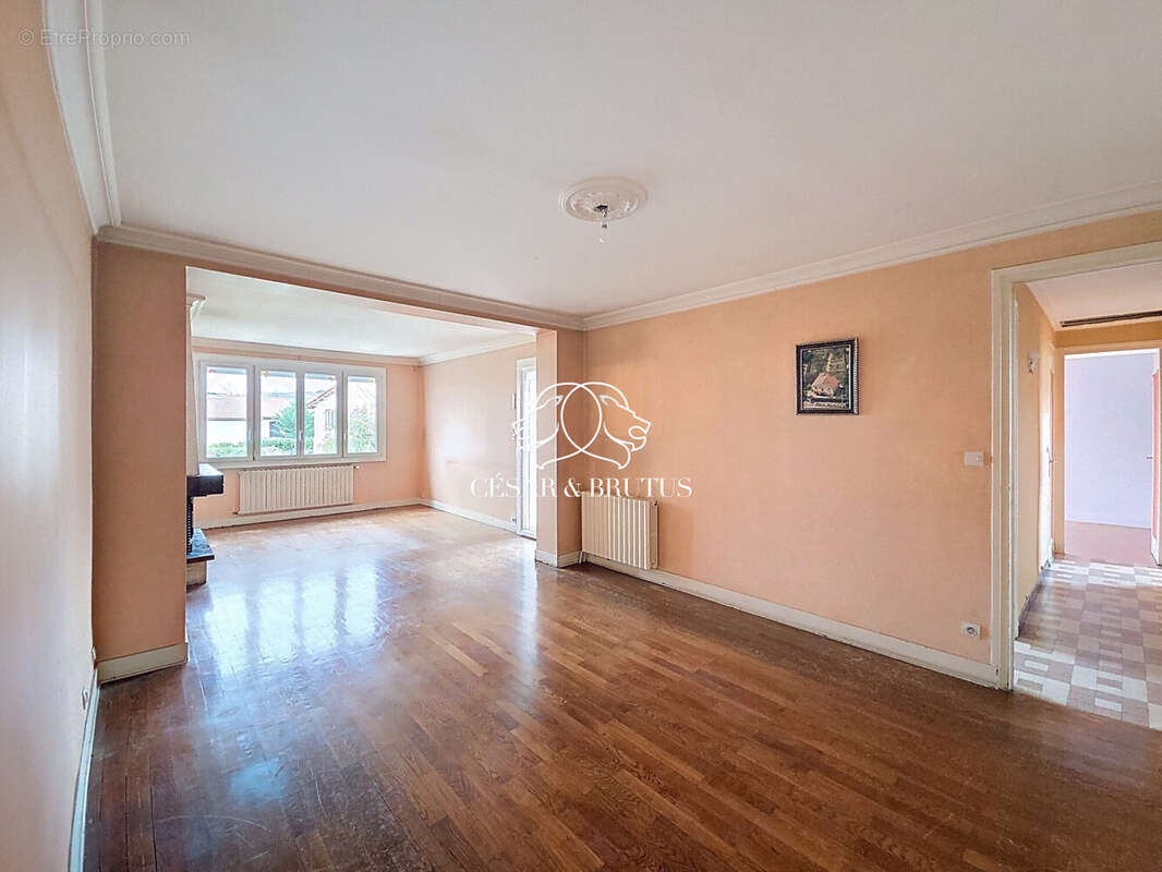 Maison à CHAZAY-D'AZERGUES