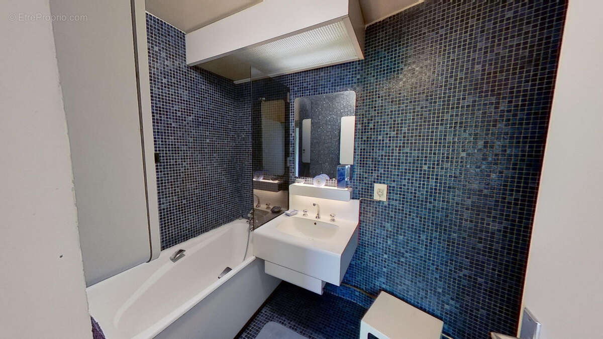 Appartement à PARIS-14E