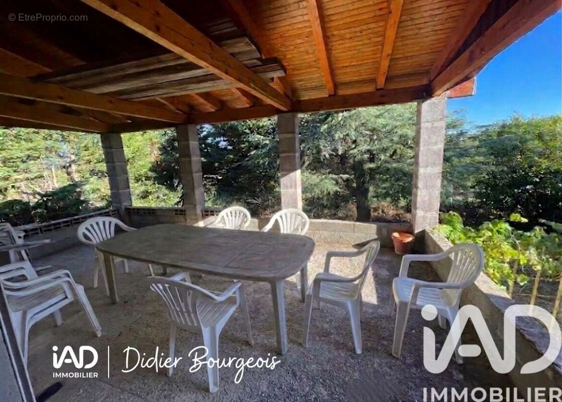 Maison 118 m² à Saint-Romain-De-Lerps  - photo 2