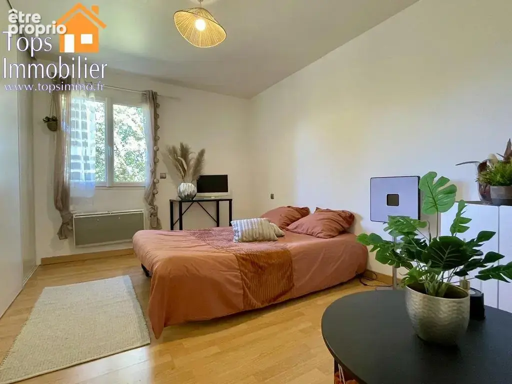 Maison plain-pied sans travaux, avec piscine, deux garages et terrain au calme - photo 9