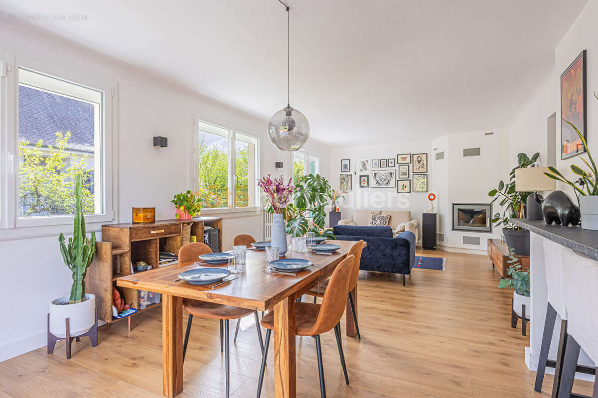 Maison à BOUGUENAIS