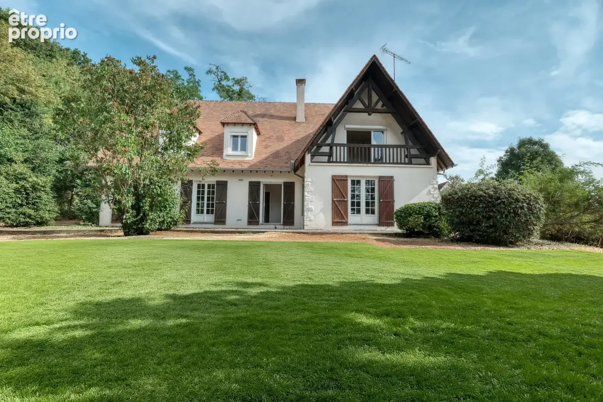 Maison familiale 10 pieces - 6 chambres - sous sol total - terrain de 1800m2 - photo 2