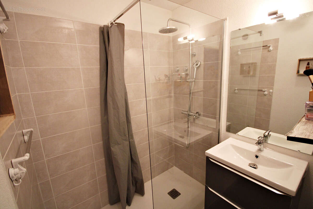 Appartement à FONBEAUZARD