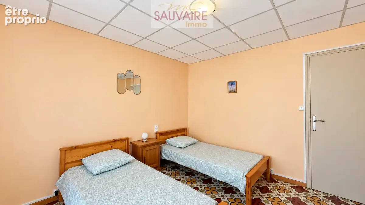 Belle maison de ville 217 m2   Grands volumes et espaces indépendants - photo 18