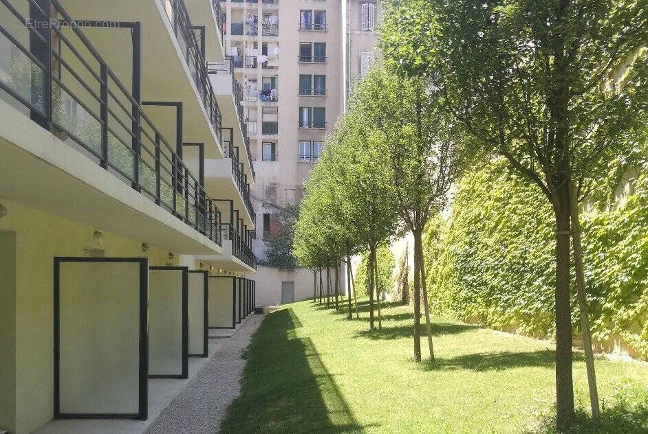 Appartement à MARSEILLE-3E