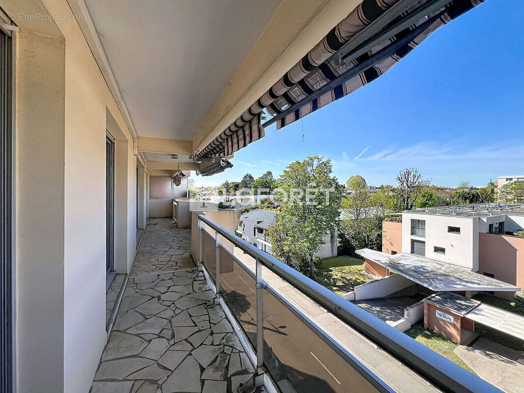Quartier Stéhelin -  5 pièces - 134m²- 3 chambres - dernier étage ascenseur- Box et parking extérieur - photo 3