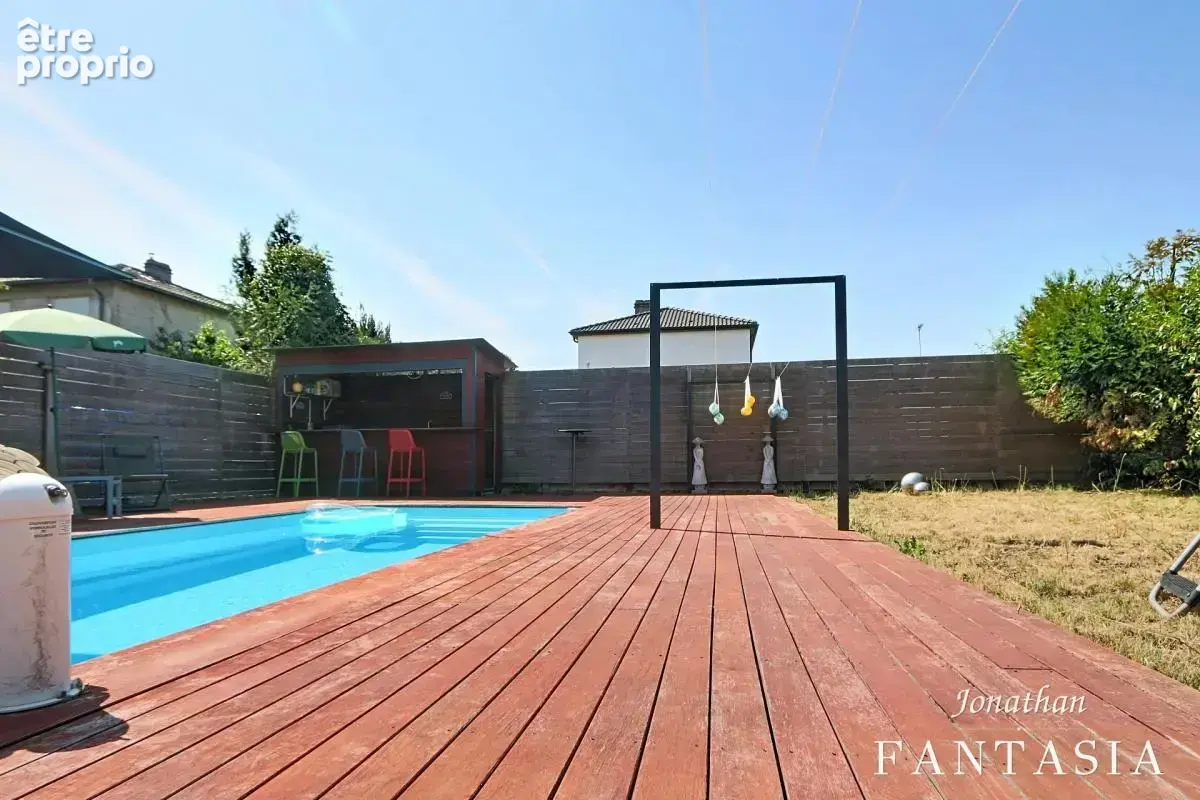 LA MAXE – Maison familiale de 230 m² au sol avec piscine chauffée et généreux espaces extérieurs - photo 22