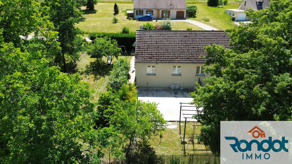 Maison 5 pieces / 3 chambres / environ 86 m2 / parcelle 1174 m2 / garage - photo 11