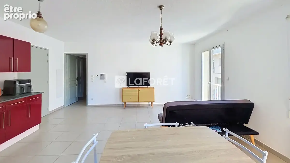 Appartement t2 lumineux avec stationnement privatif ? commerces à deux pas ! - photo 4