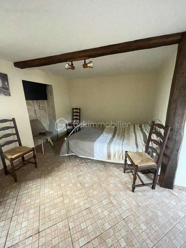 Maison à VILLETHIERRY