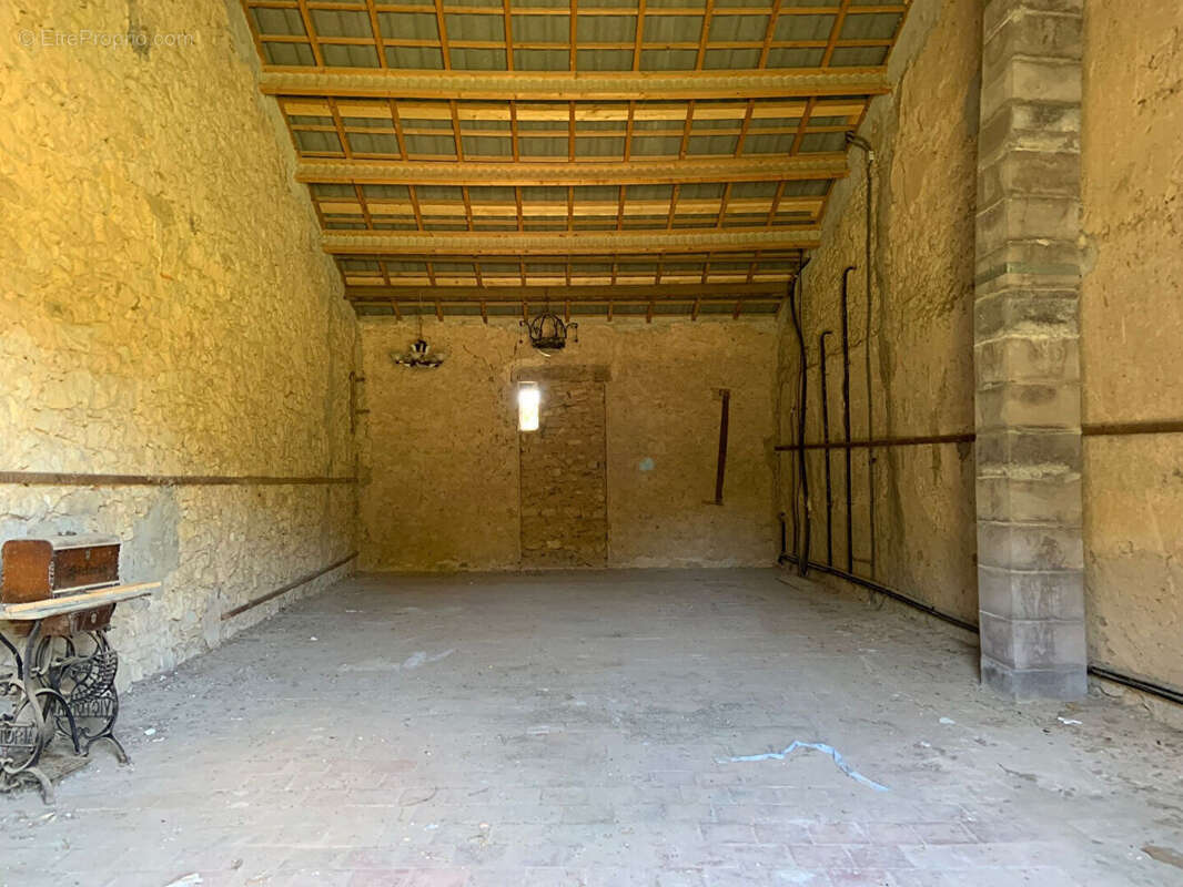 Maison à POURRIERES