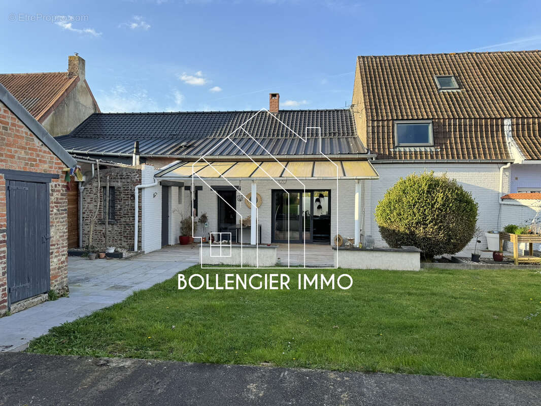 Maison à VIEUX-BERQUIN