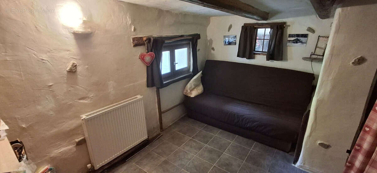 Maison à QUEIGE