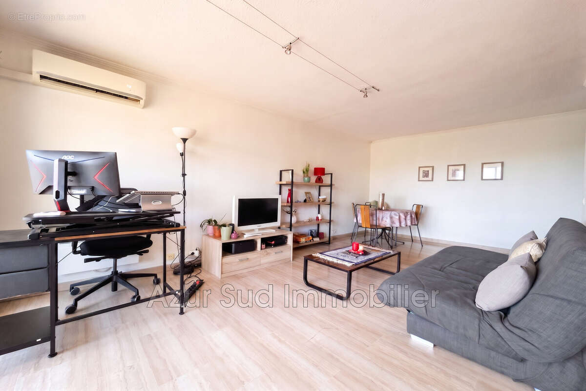 Appartement 49 m² à Antibes  - photo 3