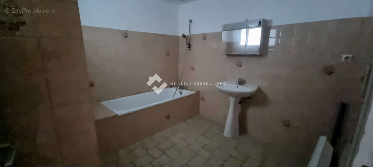 Maison 87 m² à Plounevez-Moedec  - photo 8