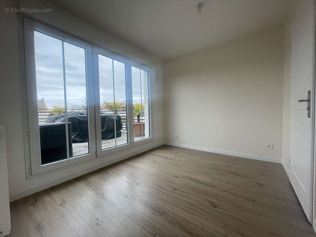 Appartement à SAINT-GRATIEN