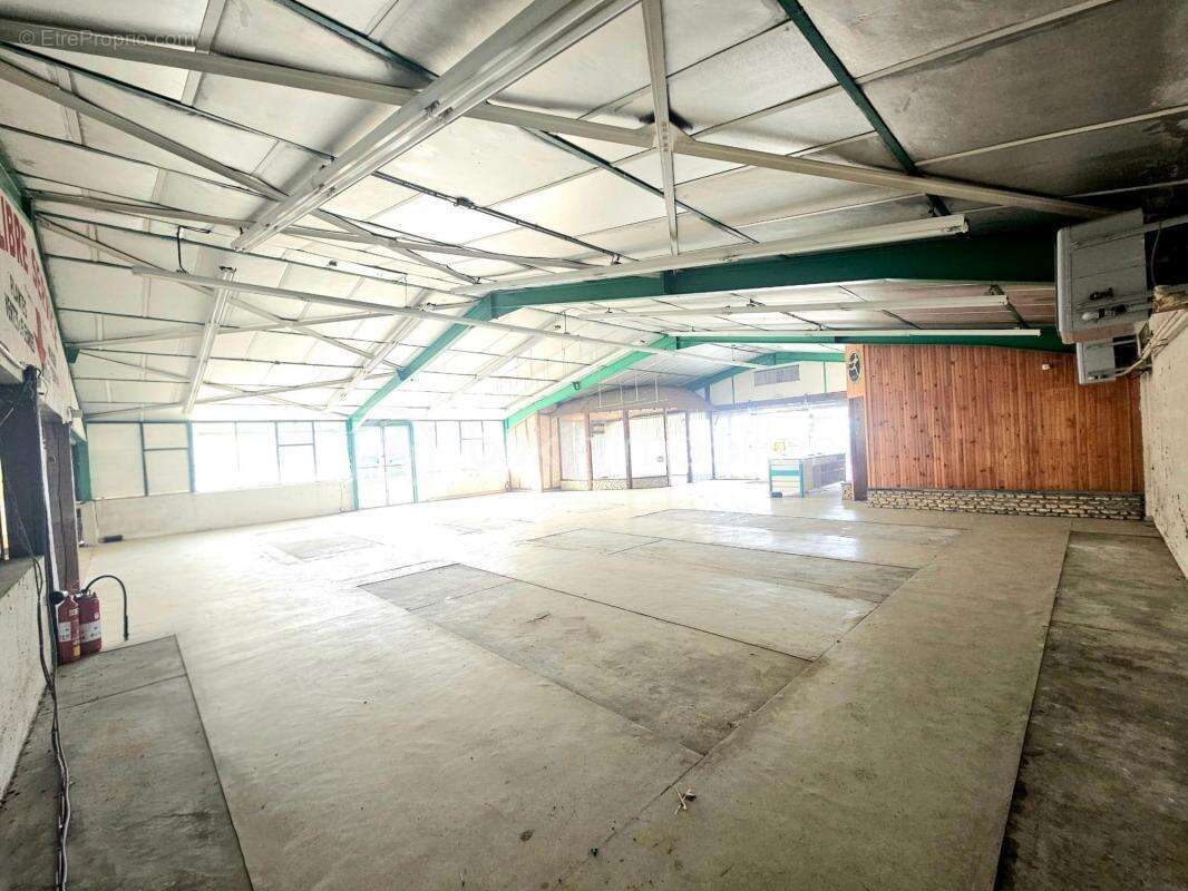 Commerce à SULLY-SUR-LOIRE