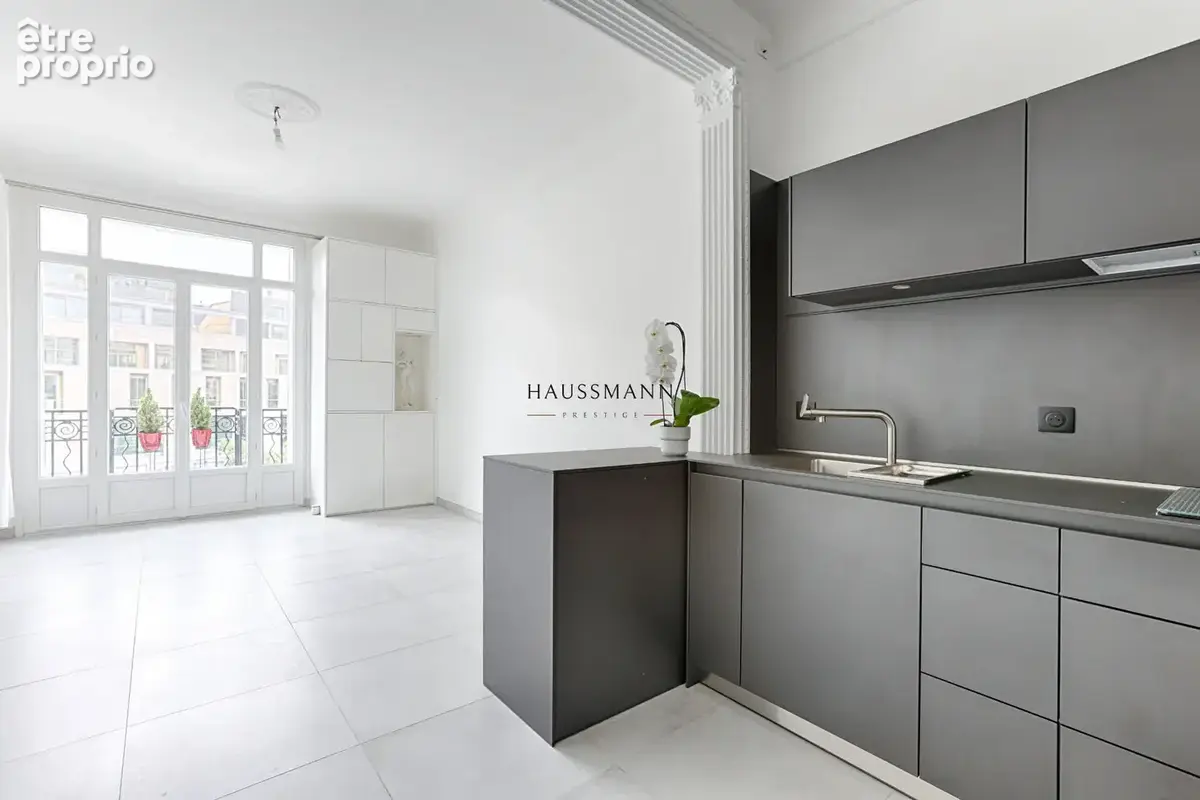 Appartement à PARIS-9E