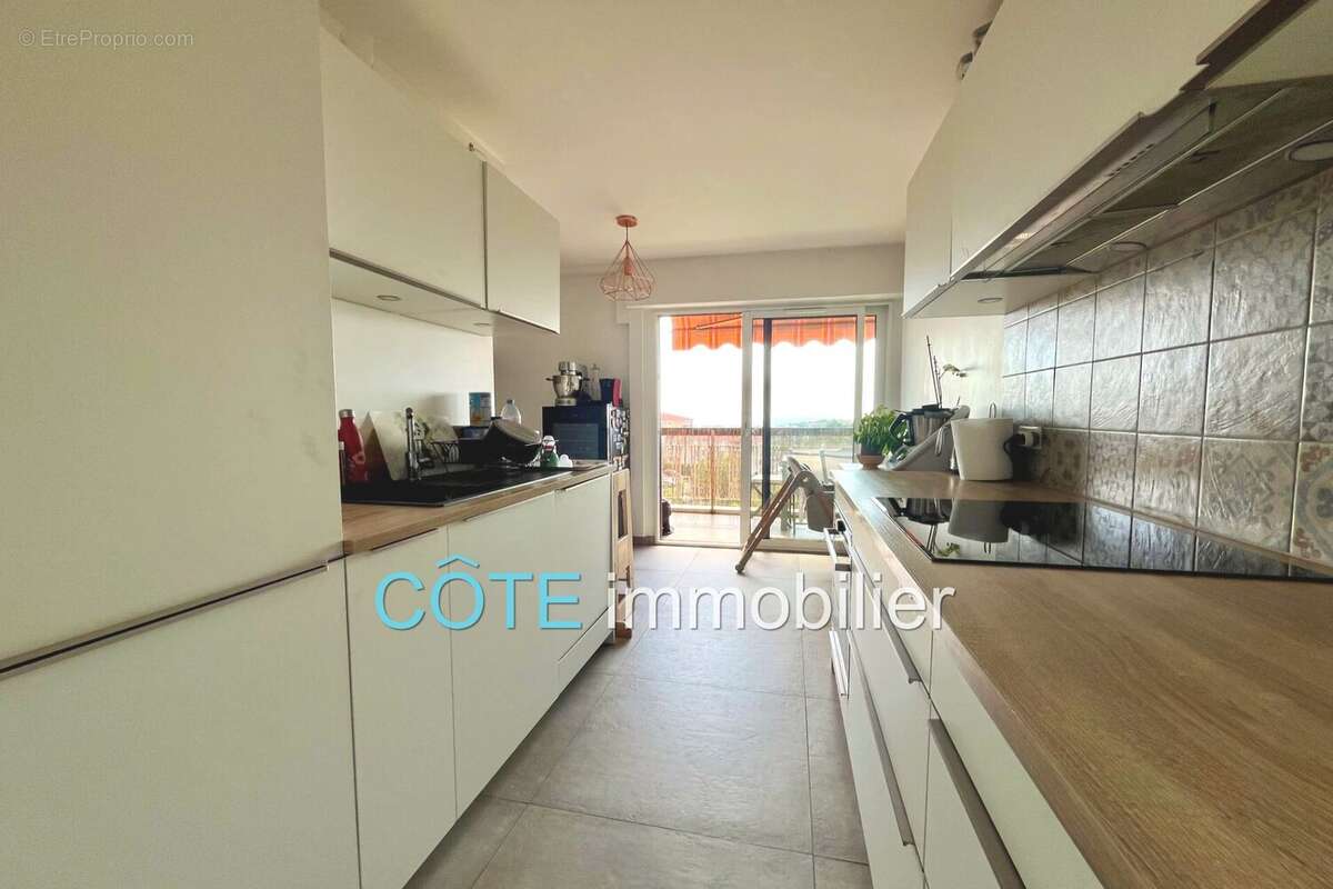 Appartement 68 m² à Antibes  - photo 4