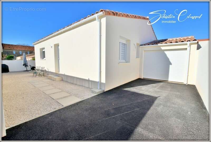 Maison à ROUJAN