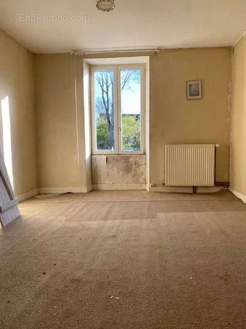 Appartement à CLUIS